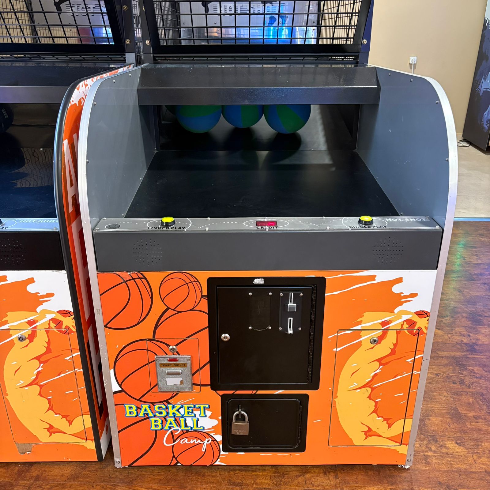 Arcade μπασκέτα με κερματοδέκτη